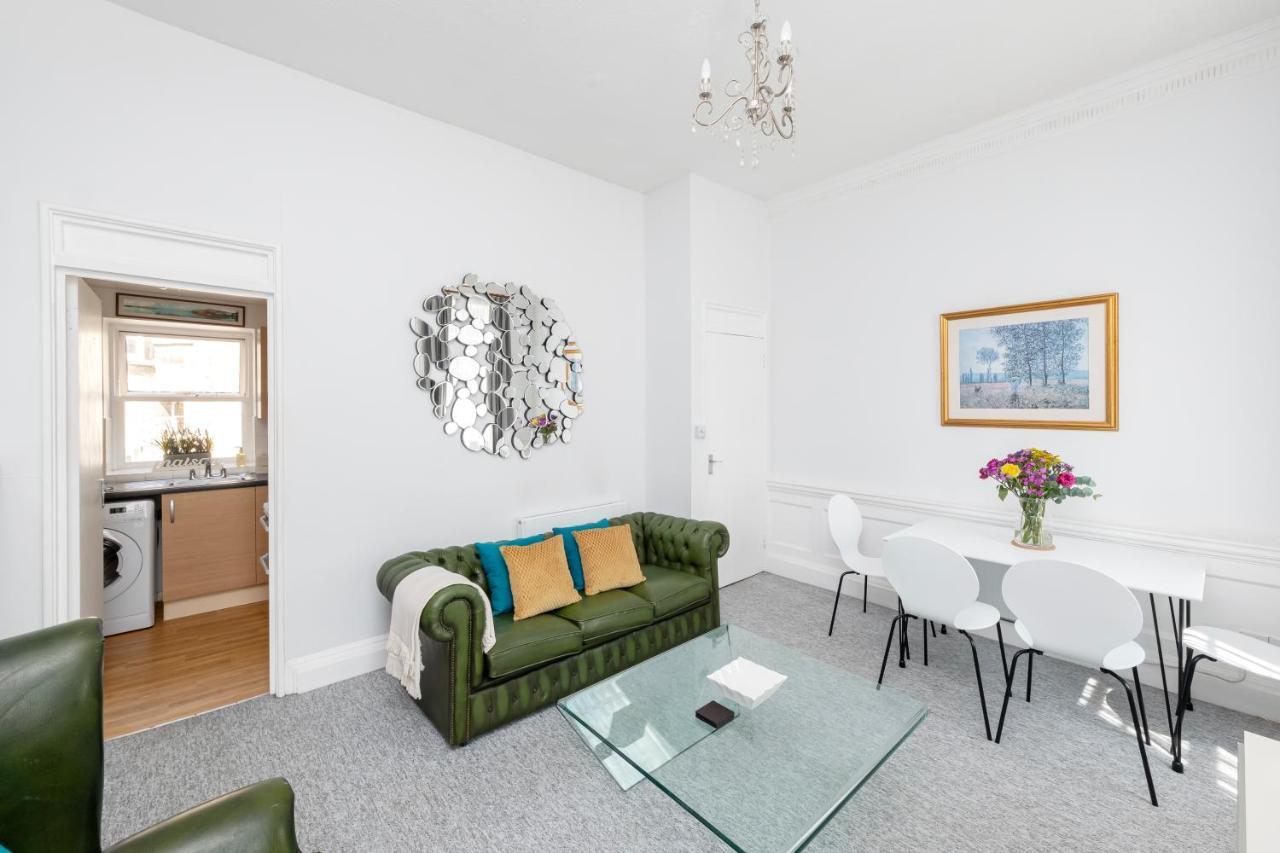Super City Centre Apartment - Two Bedrooms, Perfect Location Bath Luaran gambar