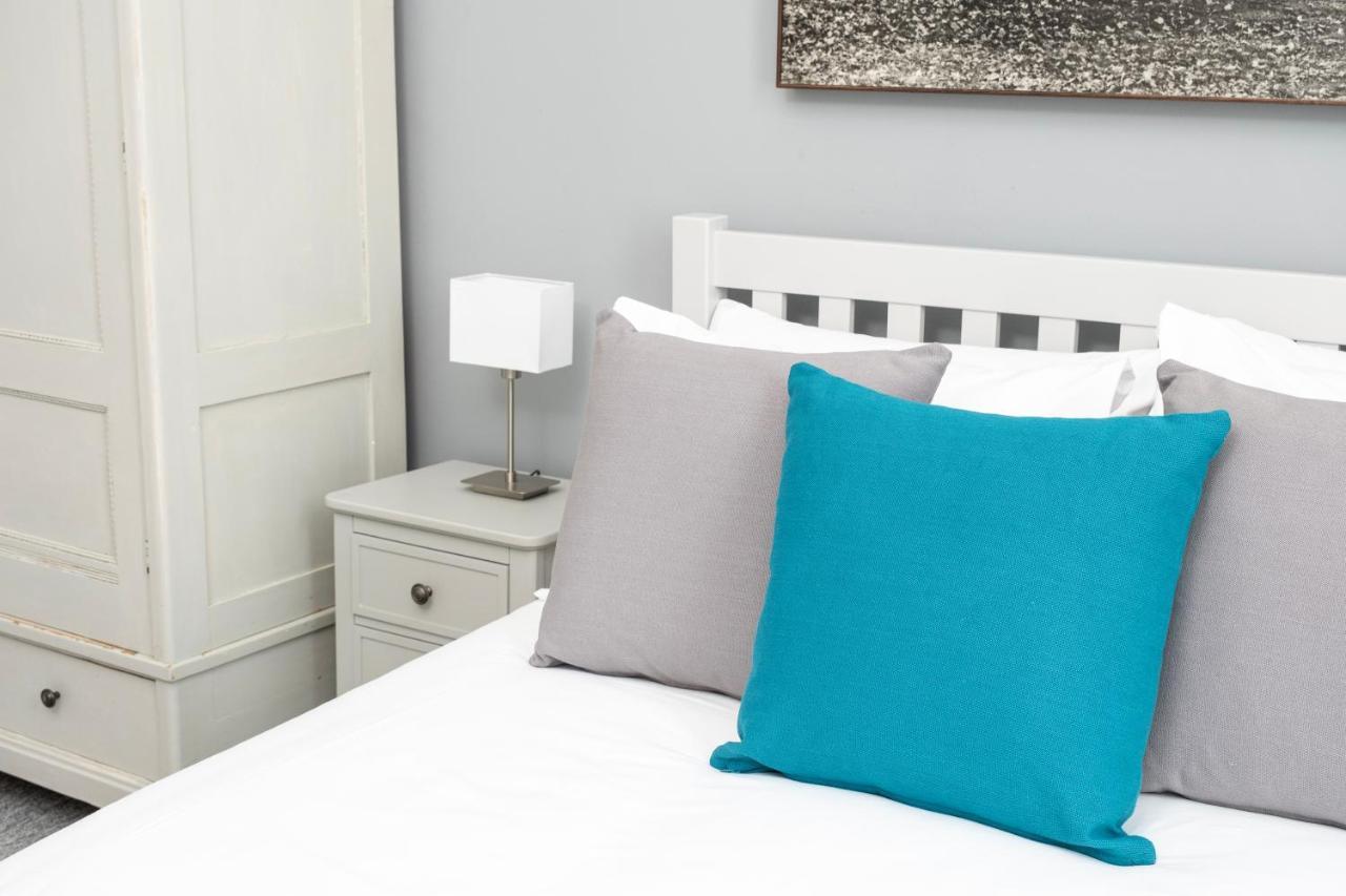 Super City Centre Apartment - Two Bedrooms, Perfect Location Bath Luaran gambar